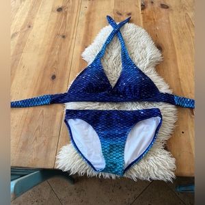 Sun Tails Mermaid print bikini size Teen/Adult Medium 8-10. NWOT